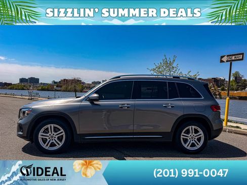 Used 2020 Mercedes-Benz GLB 250 4MATIC image 4
