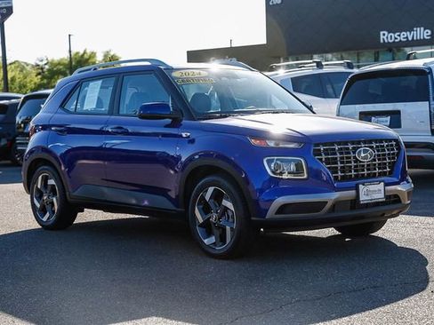 Certified 2024 Hyundai Venue Limited image 6