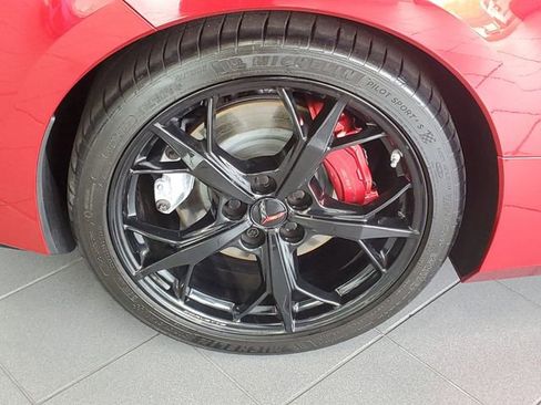 Used 2021 Chevrolet Corvette Stingray w/ Z51 Performance Package image 5