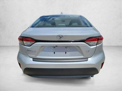 Used 2024 Toyota Corolla LE FWD image 6