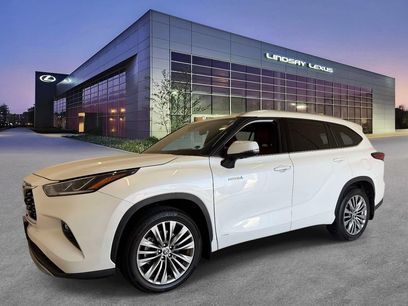 Used 2021 Toyota Highlander Platinum