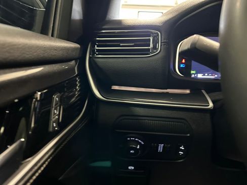 Used 2022 Jeep Wagoneer Series I w/ Premium Group I image 20