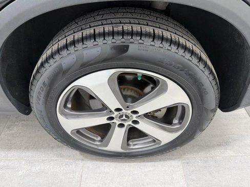 Certified 2022 Mercedes-Benz GLC 300 4MATIC w/ Multimedia Package Lite image 5