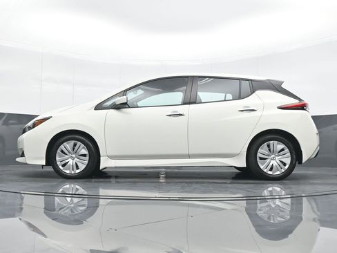 Used 2022 Nissan Leaf S image 18