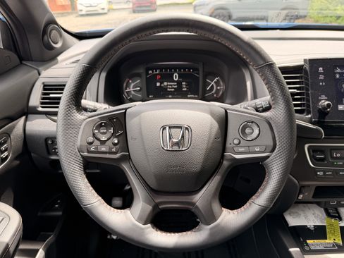 Certified 2025 Honda Passport TrailSport image 17