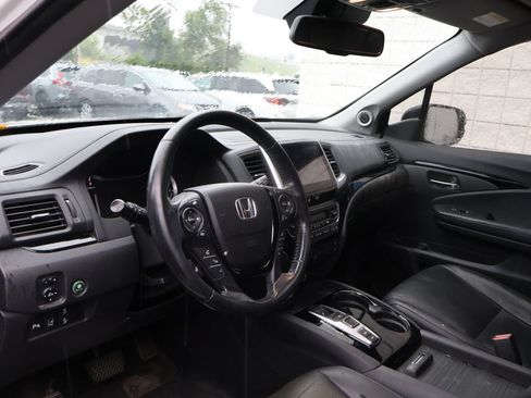 Used 2017 Honda Pilot Elite image 9