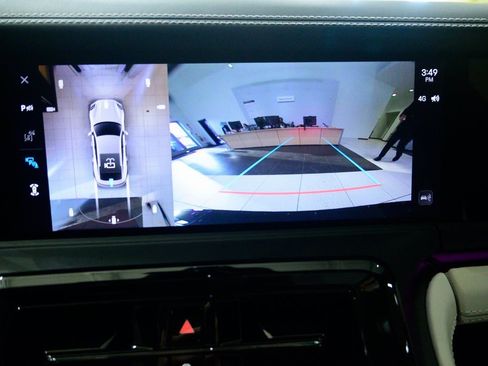 Used 2025 Porsche Panamera 4 image 21