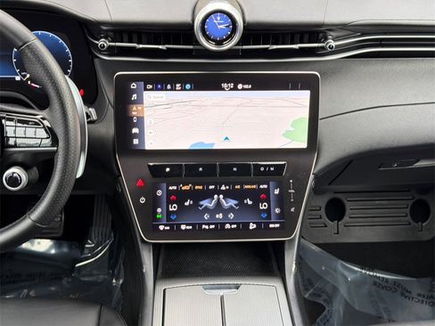 Used 2024 Maserati Grecale GT image 22