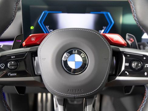 Used 2025 BMW M5 Touring AWD/4WD image 23