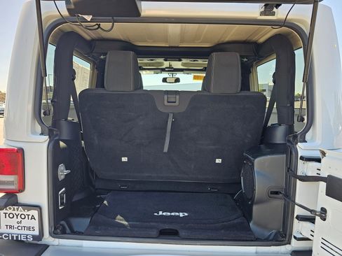 Used 2014 Jeep Wrangler Sahara w/ Connectivity Group image 14