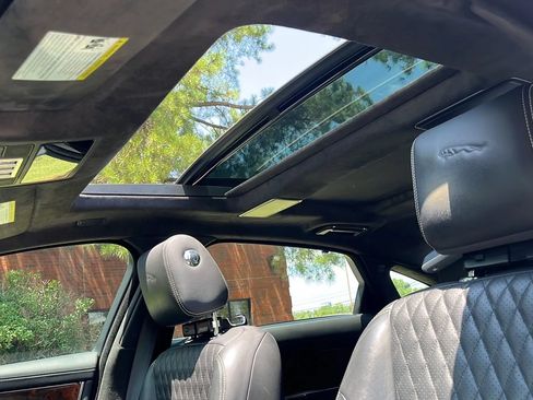 Used 2019 Jaguar XJ AWD image 18