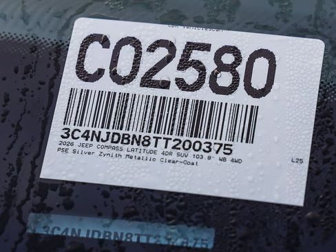 New 2026 Jeep Compass Latitude image 28