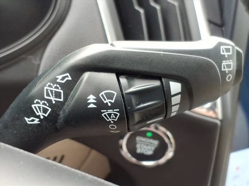 Used 2023 Ford Edge Titanium image 26