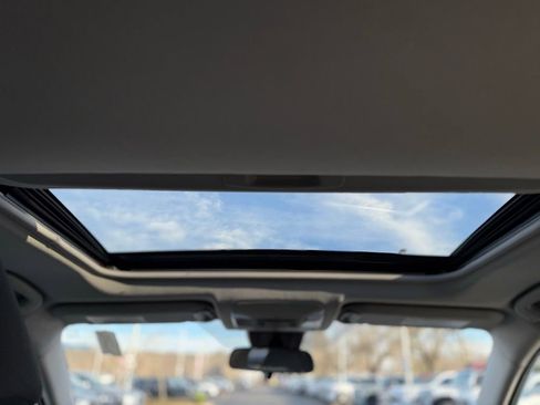 Used 2021 Toyota RAV4 XLE image 28