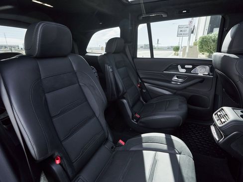 Used 2024 Mercedes-Benz GLS 63 AMG 4MATIC image 40