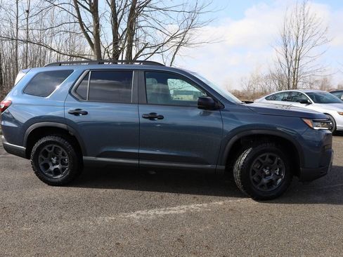 New 2026 Honda Pilot TrailSport image 7
