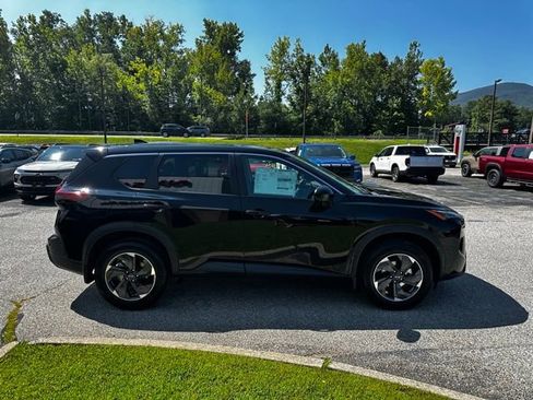 New 2026 Nissan Rogue SV image 4