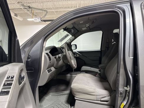Used 2019 Nissan Frontier SV RWD image 19