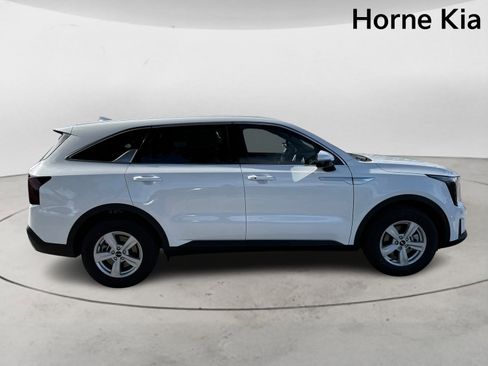New 2026 Kia Sorento LX image 3