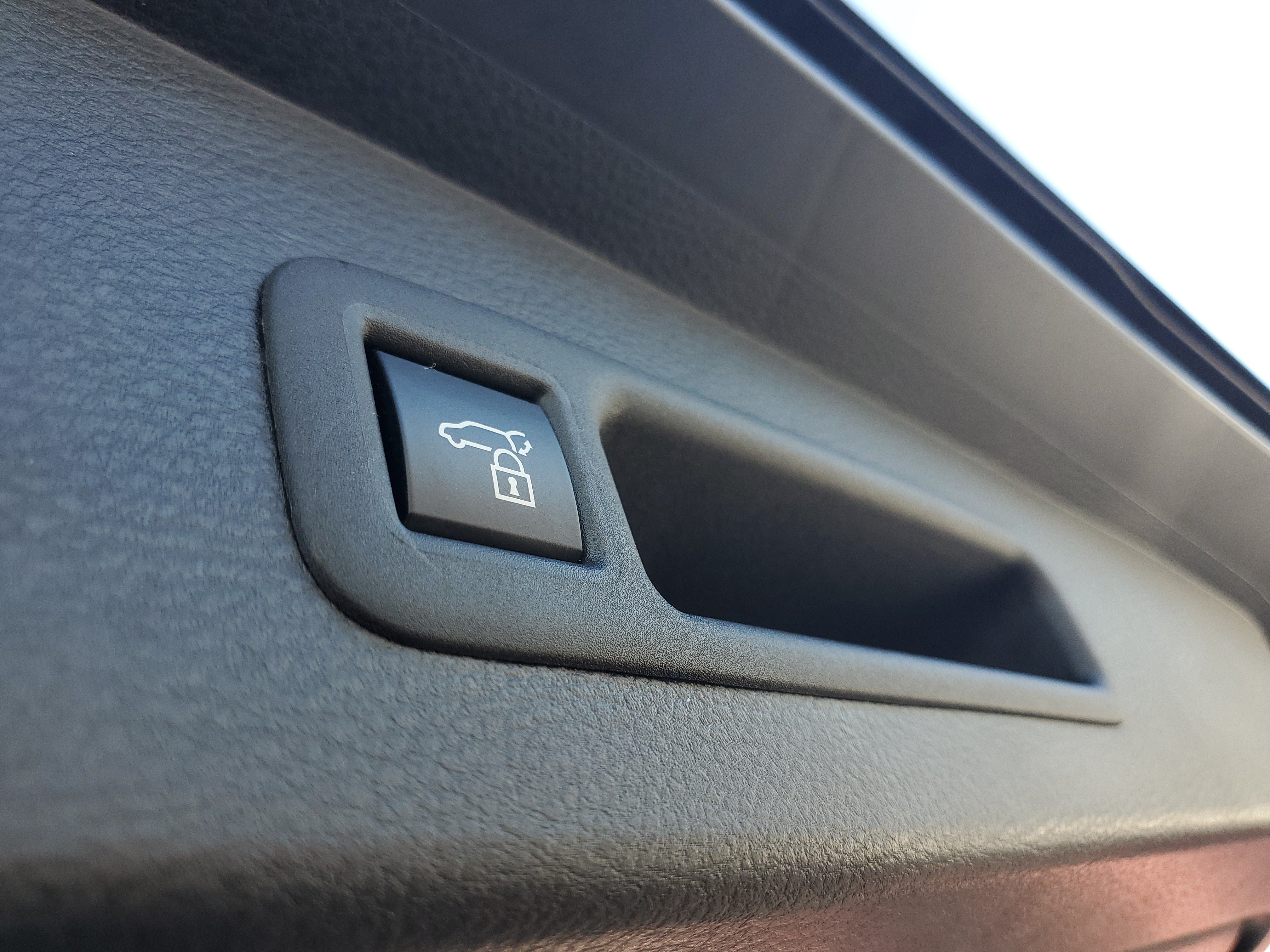 Certified 2026 Toyota Sienna XLE FWD image 11