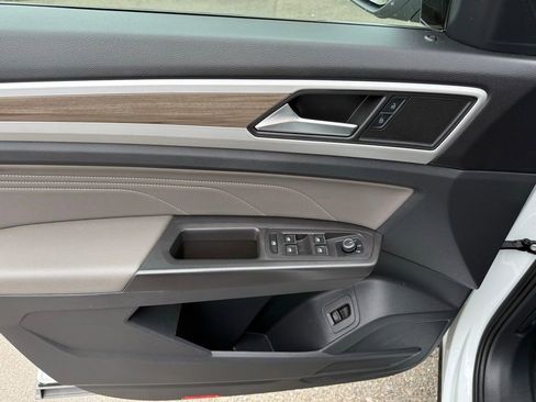 Used 2022 Volkswagen Atlas SEL AWD/4WD image 7