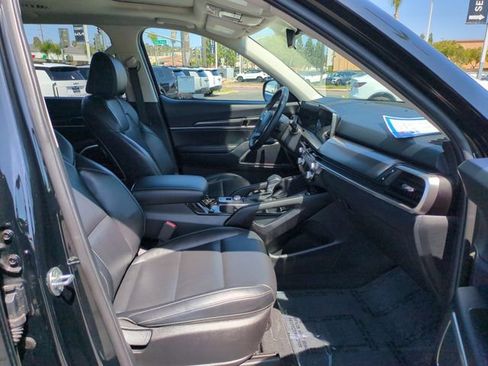 Certified 2024 Kia Telluride S w/ S Sunroof Package FWD image 32