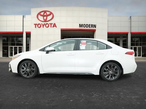 New 2026 Toyota Corolla SE FWD image 15
