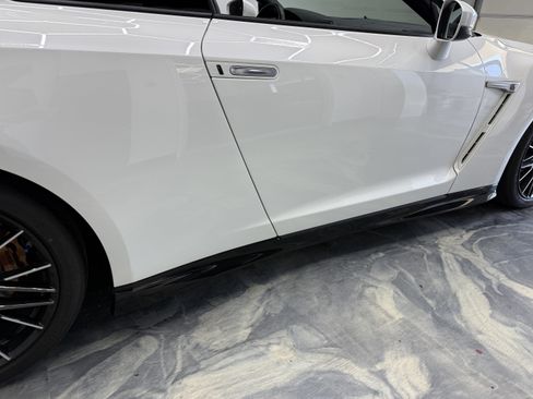 Used 2020 Nissan GT-R Premium AWD/4WD image 39