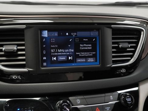 Used 2023 Chrysler Voyager LX image 26