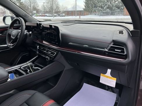 New 2026 Chevrolet Traverse RS w/ LPO, Floor Liner Package image 30