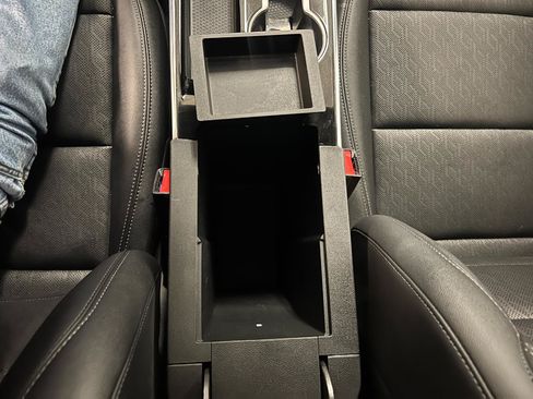 Used 2025 Chevrolet Equinox LT w/ Convenience Package II FWD image 68