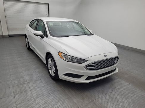 Used 2018 Ford Fusion SE FWD image 13