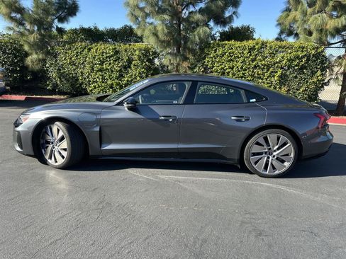 Used 2022 Audi e-tron GT Prestige w/ Prestige Package image 3
