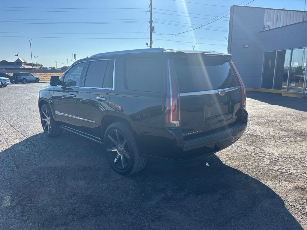 Used 2016 Cadillac Escalade Premium AWD/4WD image 5