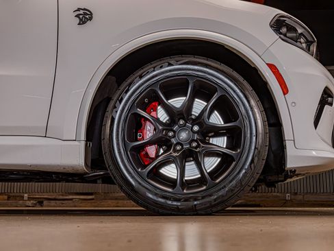 Used 2021 Dodge Durango SRT Hellcat w/ Technology Group AWD/4WD image 13