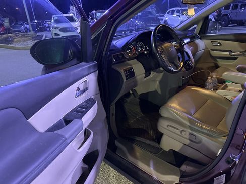 Used 2014 Honda Odyssey EX-L image 8