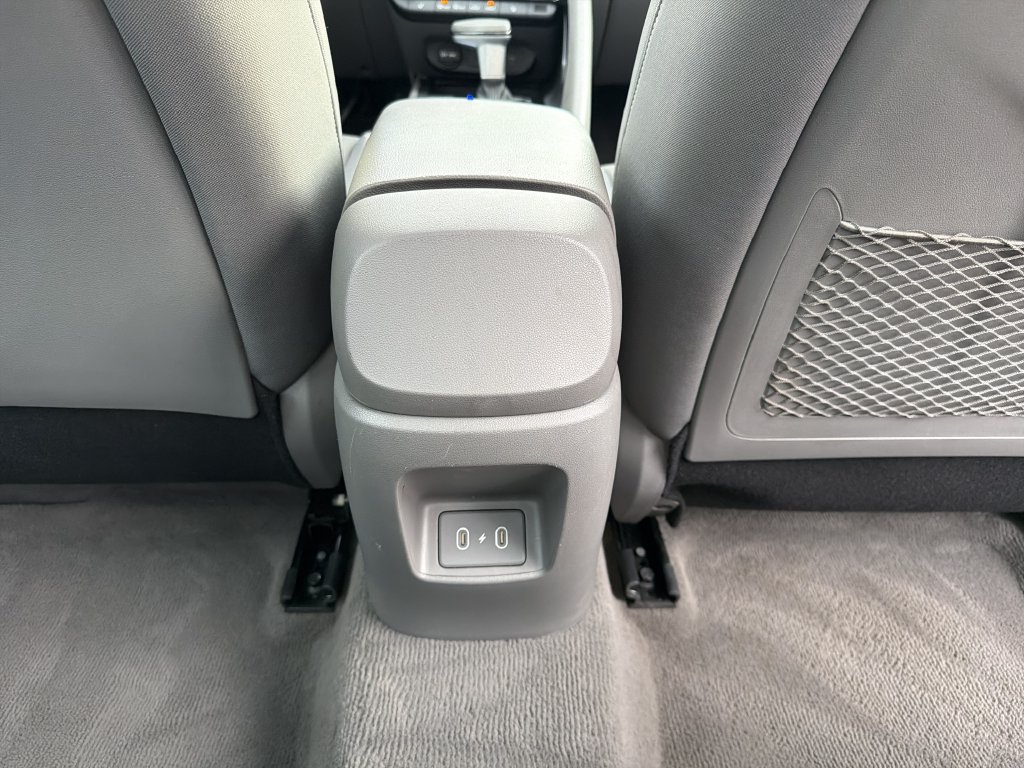 Used 2025 Hyundai Elantra SEL FWD image 19