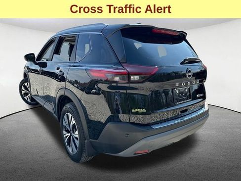 Used 2023 Nissan Rogue SV w/ SV Premium B Package image 10