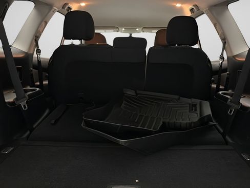 Used 2018 Nissan Pathfinder SV AWD/4WD image 24