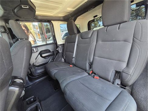 Used 2019 Jeep Wrangler Unlimited Sport S AWD/4WD image 11