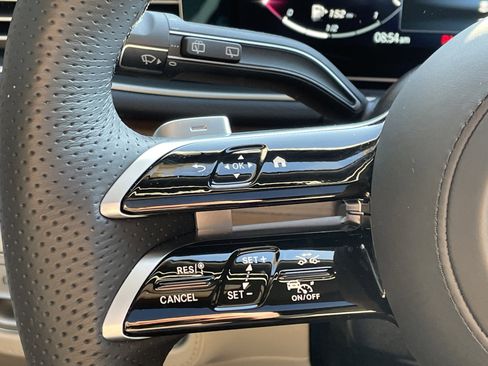 Certified 2025 Mercedes-Benz GLS 580 4MATIC image 29