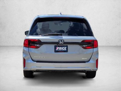 Used 2025 Honda Odyssey EX-L image 6