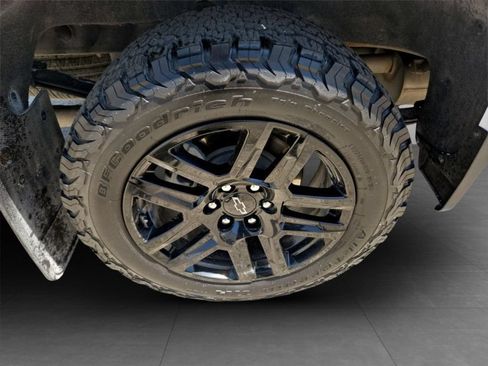 Used 2023 Chevrolet Silverado 1500 RST w/ Z71 Off-Road Package AWD/4WD image 33