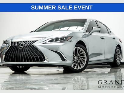 Used 2025 Lexus ES 350 Ultra Luxury w/ Accessory Package (Z2)