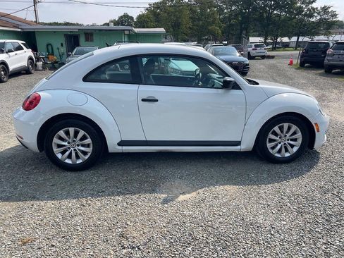 Used 2015 Volkswagen Beetle 1.8T Classic FWD image 9