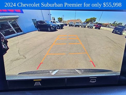Used 2024 Chevrolet Suburban Premier AWD/4WD image 32