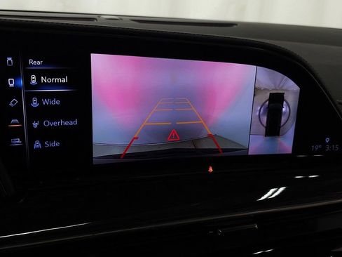 Used 2022 Cadillac Escalade Premium Luxury image 32