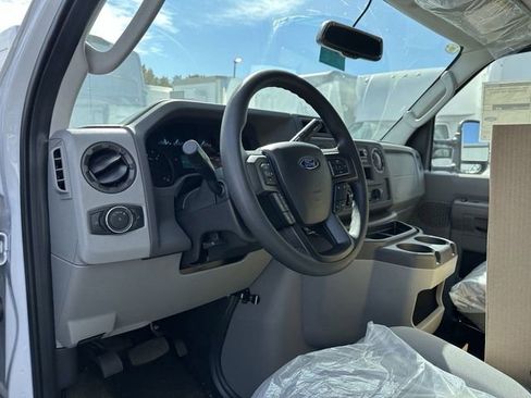 New 2024 Ford E-450 and Econoline 450 Super Duty w/ Power Windows & Locks Group image 6