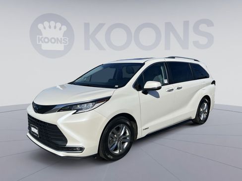 Used 2021 Toyota Sienna Limited AWD/4WD image 1