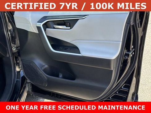 Used 2021 Toyota RAV4 XLE Premium AWD/4WD image 8